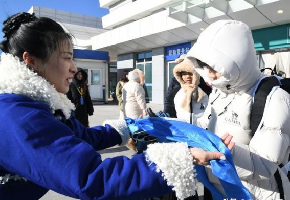 广西南宁“小火龙果”开启冰雪研学之旅，踏雪寻梦在乌兰察布