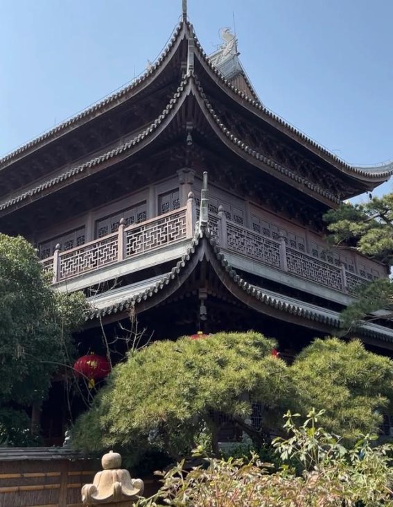 上海龙华寺：一座超越时光的古刹，免费开放、素食温情